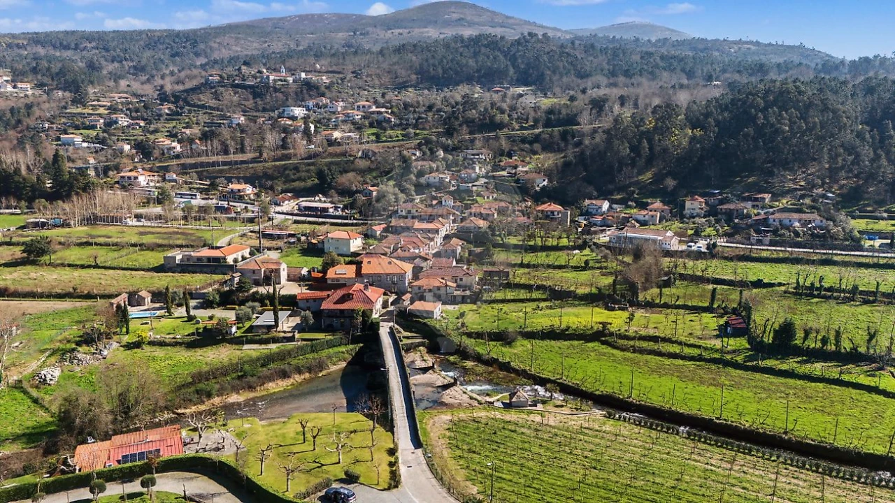 Moradia T9 para Venda em Aboadela, Sanche e Várzea Foto 30