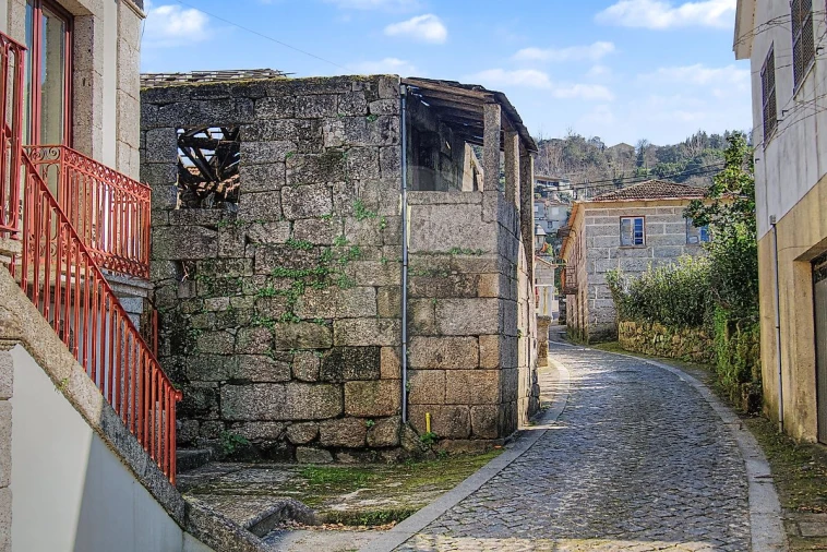 Moradia T9 para Venda em Aboadela, Sanche e Várzea Foto 22