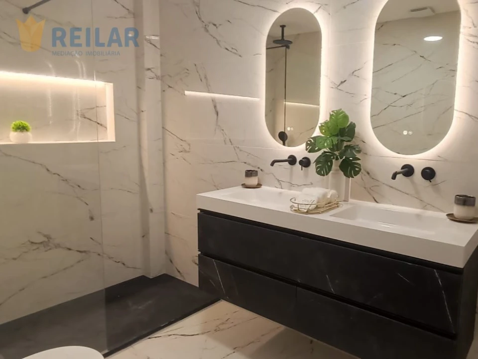 Apartamento T2 para Venda em São Domingos de Benfica Foto 4