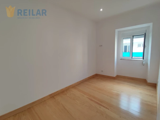 Apartamento T2 para Arrendamento em São Vicente Foto 5