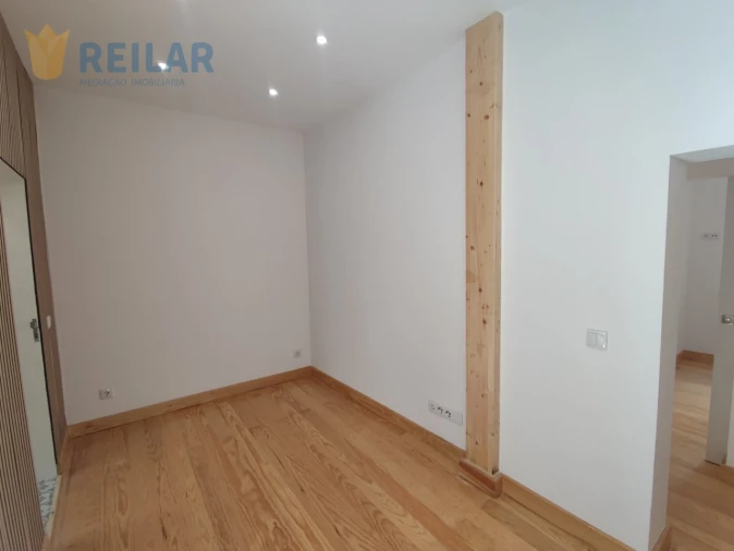 Apartamento T2 para Arrendamento em São Vicente Foto 6