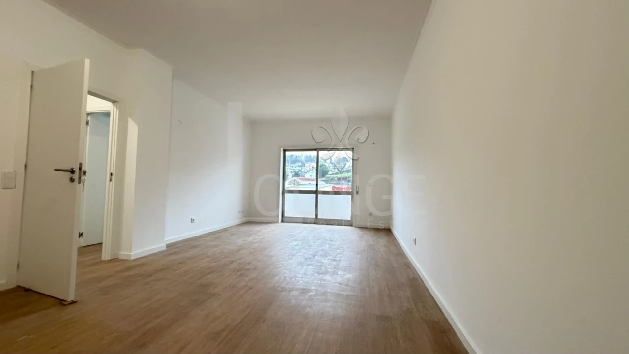 Apartamento T3 para Venda em Fânzeres e São Pedro da Cova Foto 5