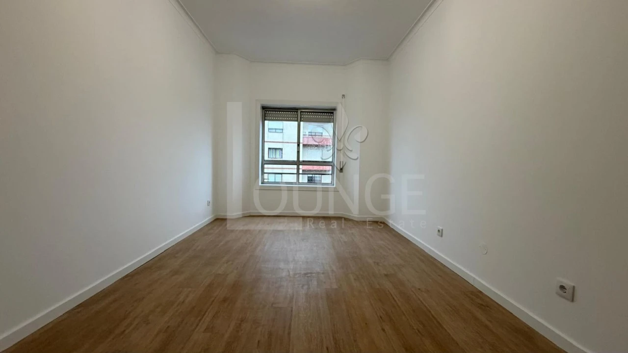 Apartamento T3 para Venda em Fânzeres e São Pedro da Cova Foto 16