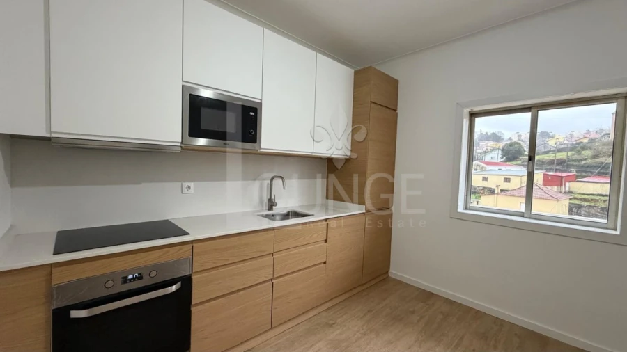 Apartamento T3 para Venda em Fânzeres e São Pedro da Cova Foto 2