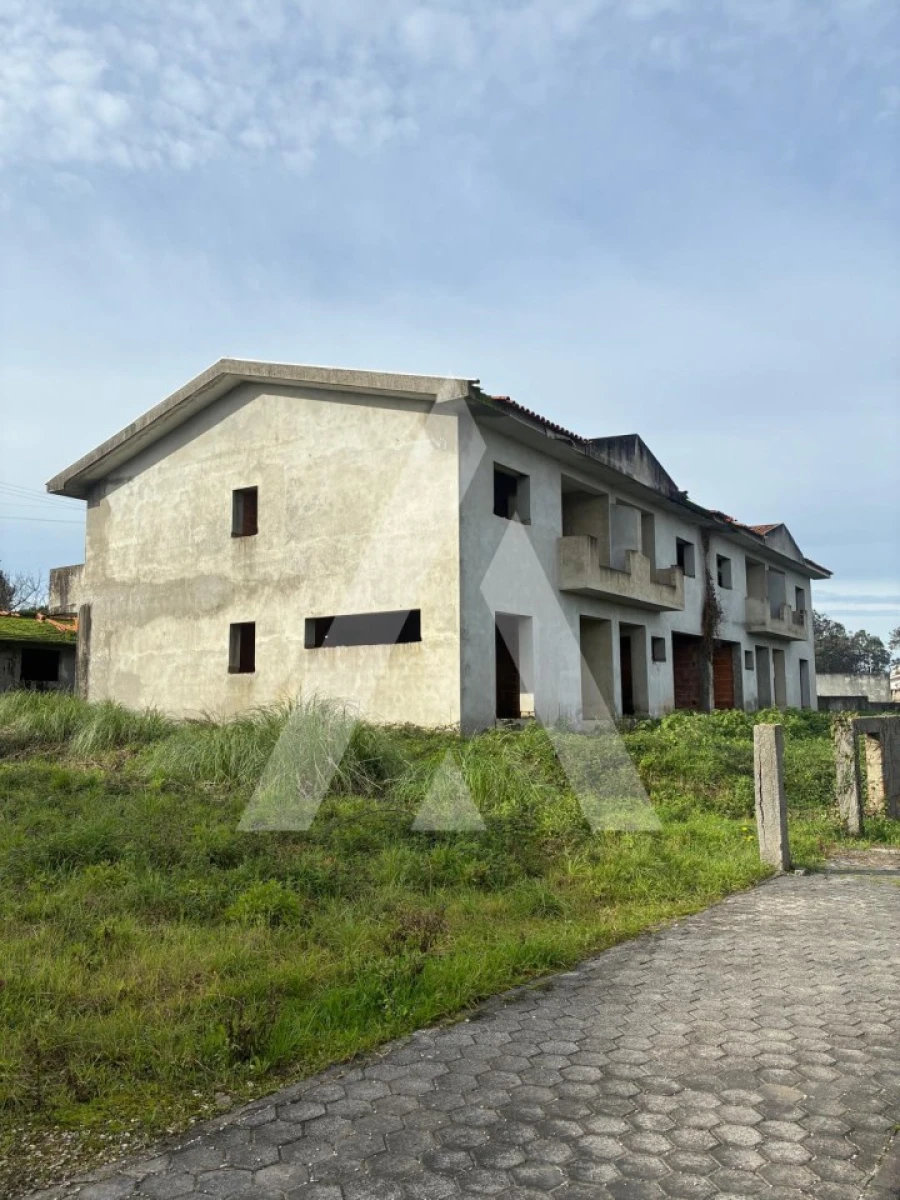 Moradia T4 para Venda em Eixo e Eirol Foto 2