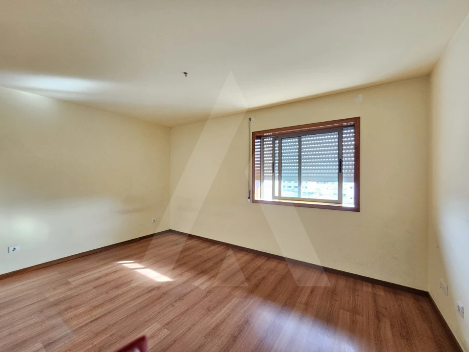 Apartamento T3 para Arrendamento em Aradas Foto 11