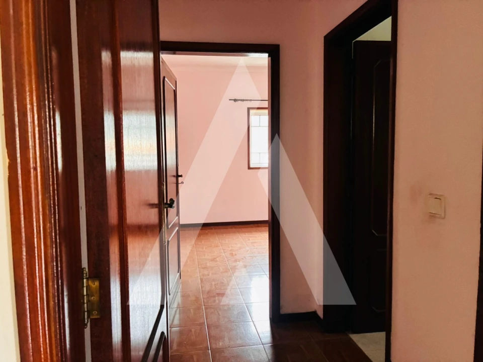 Moradia T4 para Venda em Esgueira Foto 3