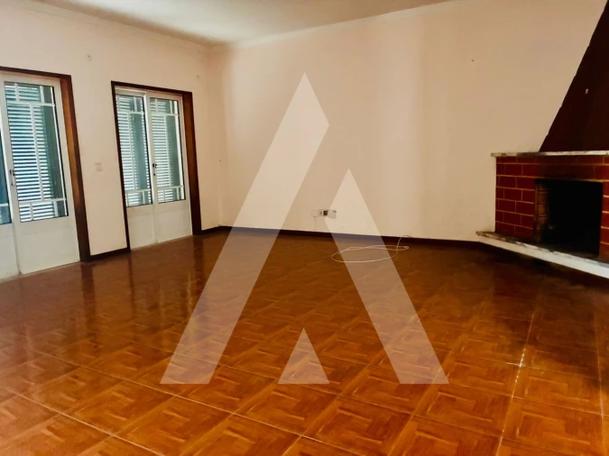 Moradia T4 para Venda em Esgueira Foto 4