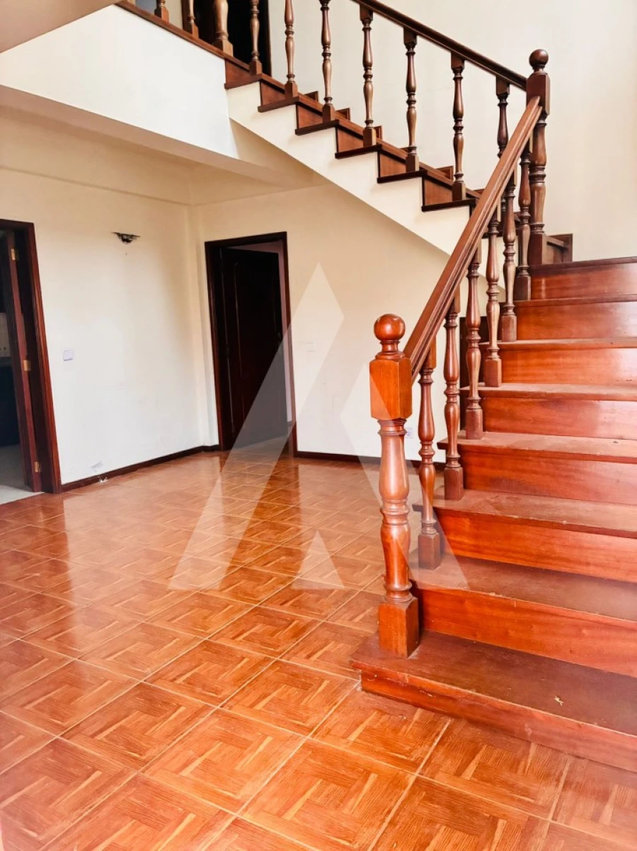 Moradia T4 para Venda em Esgueira Foto 11