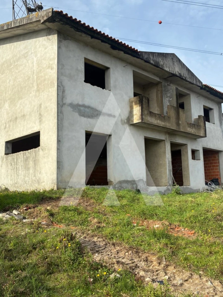 Moradia T4 para Venda em Eixo e Eirol