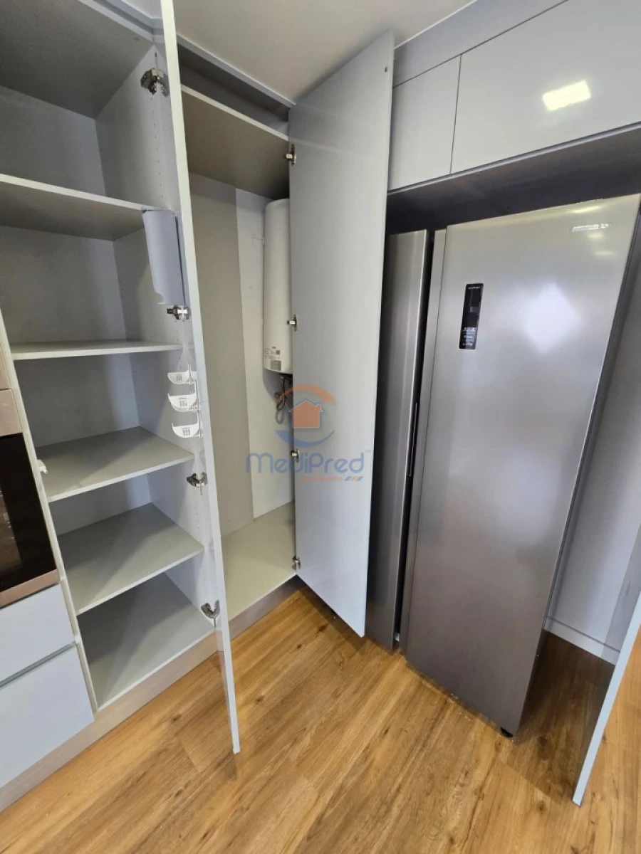 Apartamento T2 para Venda em Pontinha e Famões Foto 11