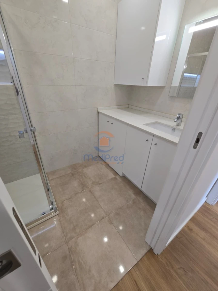 Apartamento T2 para Venda em Pontinha e Famões Foto 27