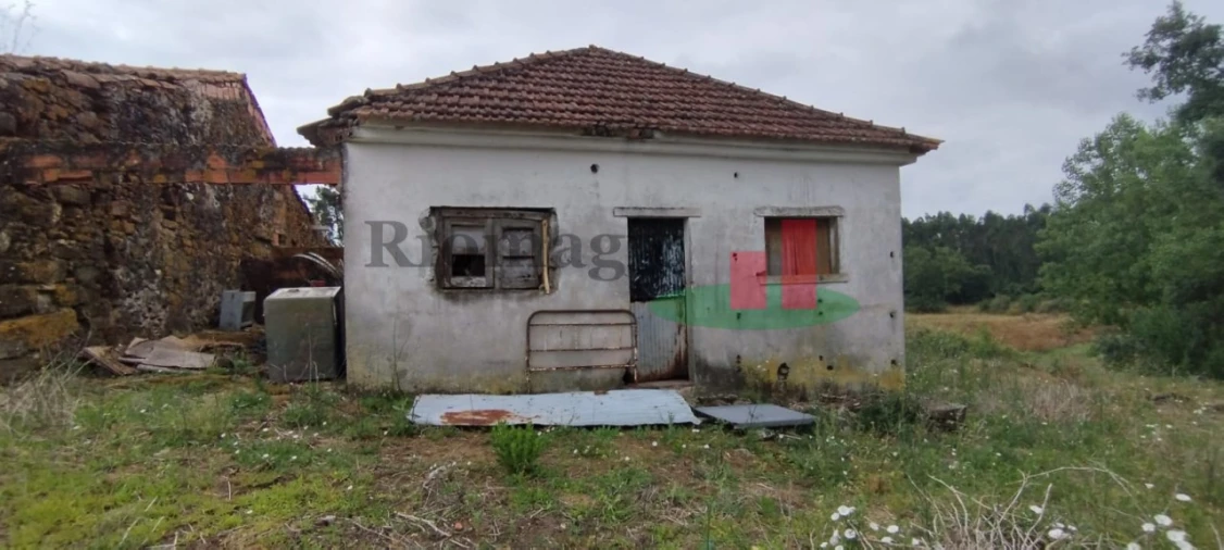 Moradia T2 para Venda em Alcobertas Foto 1