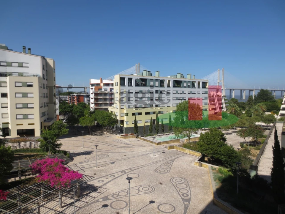 Apartamento T2 para Arrendamento em Parque das Nações Foto 6