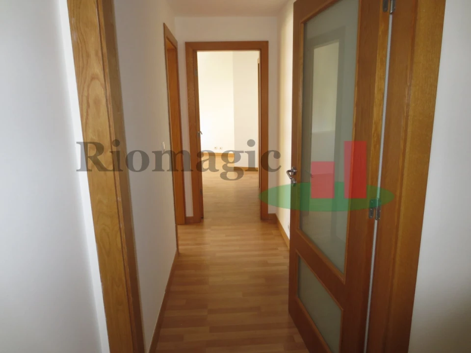 Apartamento T2 para Arrendamento em Parque das Nações Foto 9