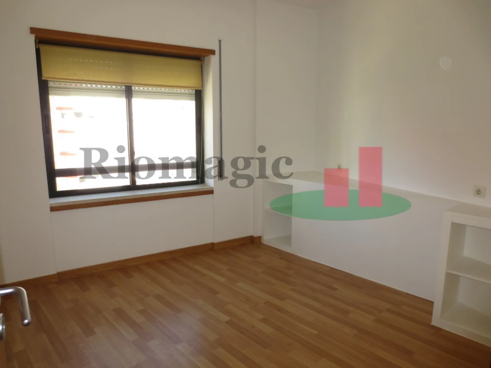 Apartamento T2 para Arrendamento em Parque das Nações Foto 11