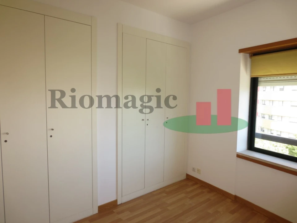 Apartamento T2 para Arrendamento em Parque das Nações Foto 14