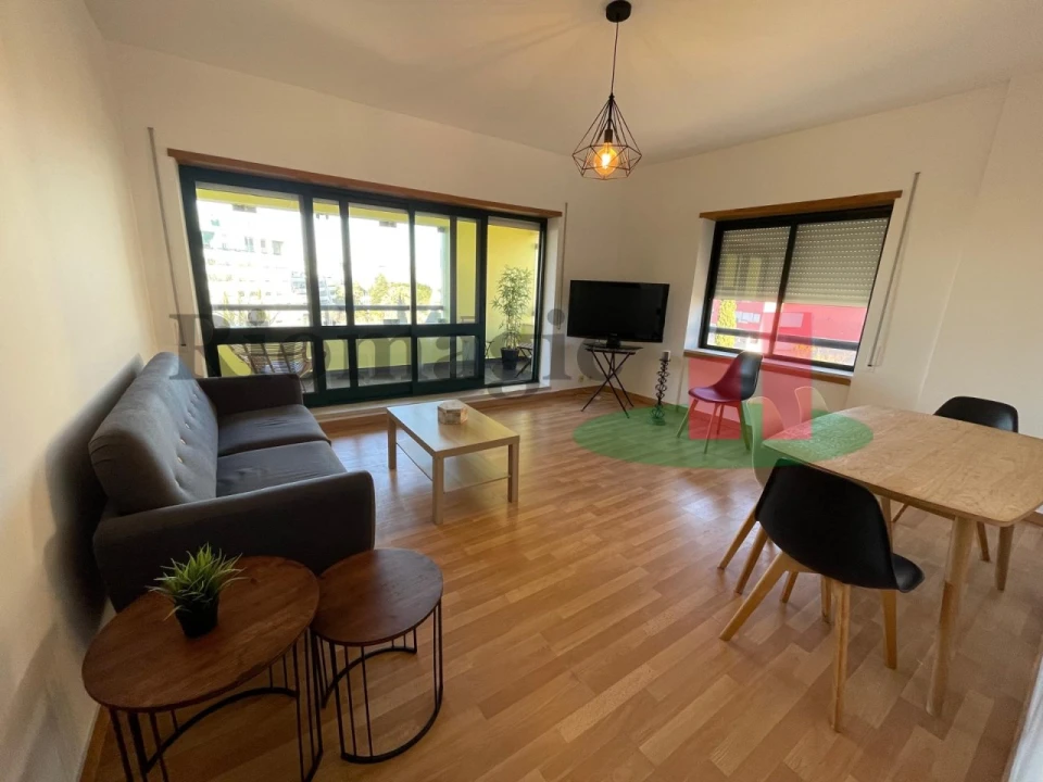 Apartamento T3 para Arrendamento em Parque das Nações Foto 3