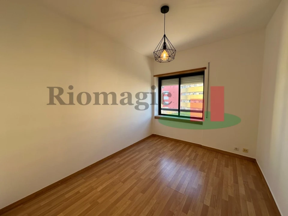 Apartamento T3 para Arrendamento em Parque das Nações Foto 16