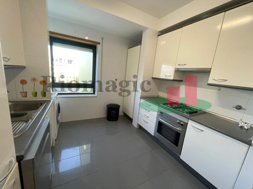 Apartamento T3 para Arrendamento em Parque das Nações Foto 21