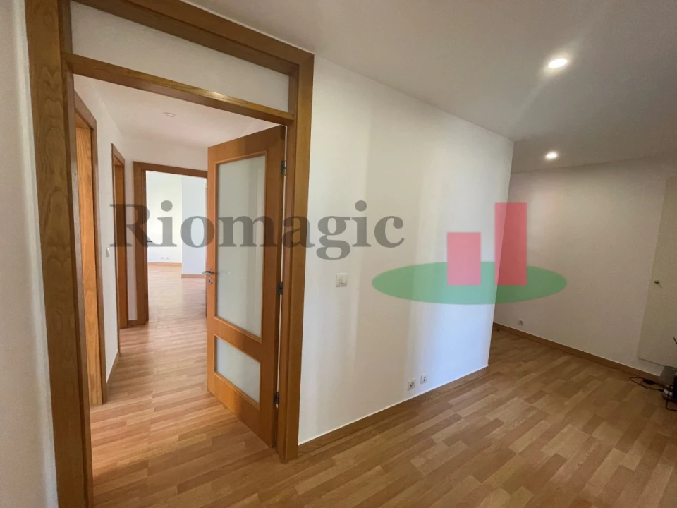 Apartamento T3 para Arrendamento em Parque das Nações Foto 7