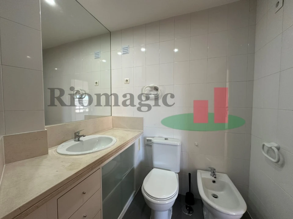 Apartamento T3 para Arrendamento em Parque das Nações Foto 12