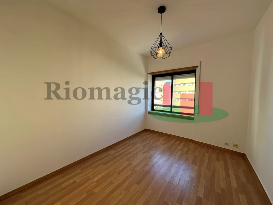 Apartamento T3 para Arrendamento em Parque das Nações Foto 13