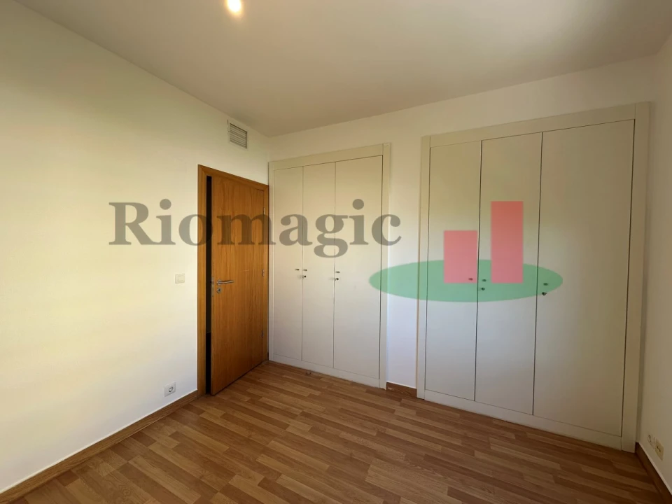 Apartamento T3 para Arrendamento em Parque das Nações Foto 15