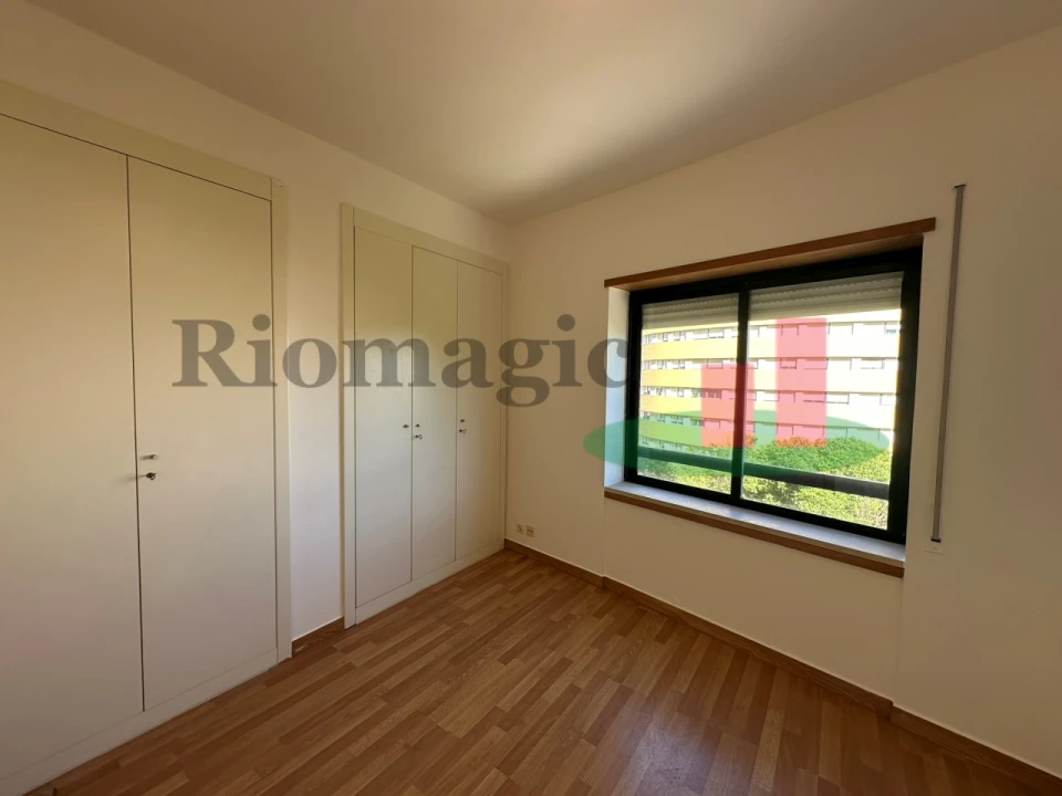 Apartamento T3 para Arrendamento em Parque das Nações Foto 16