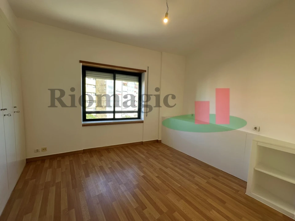 Apartamento T3 para Arrendamento em Parque das Nações Foto 17