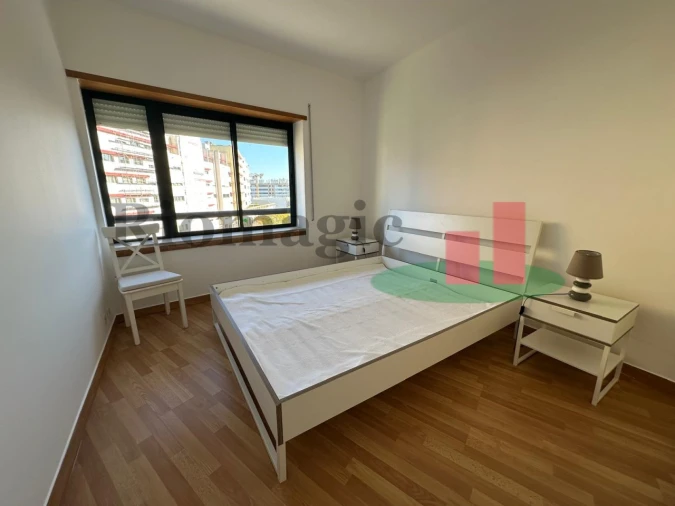 Apartamento T3 para Arrendamento em Parque das Nações Foto 7