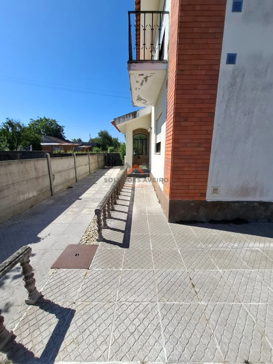 Moradia T3 para Venda em Oliveirinha Foto 5