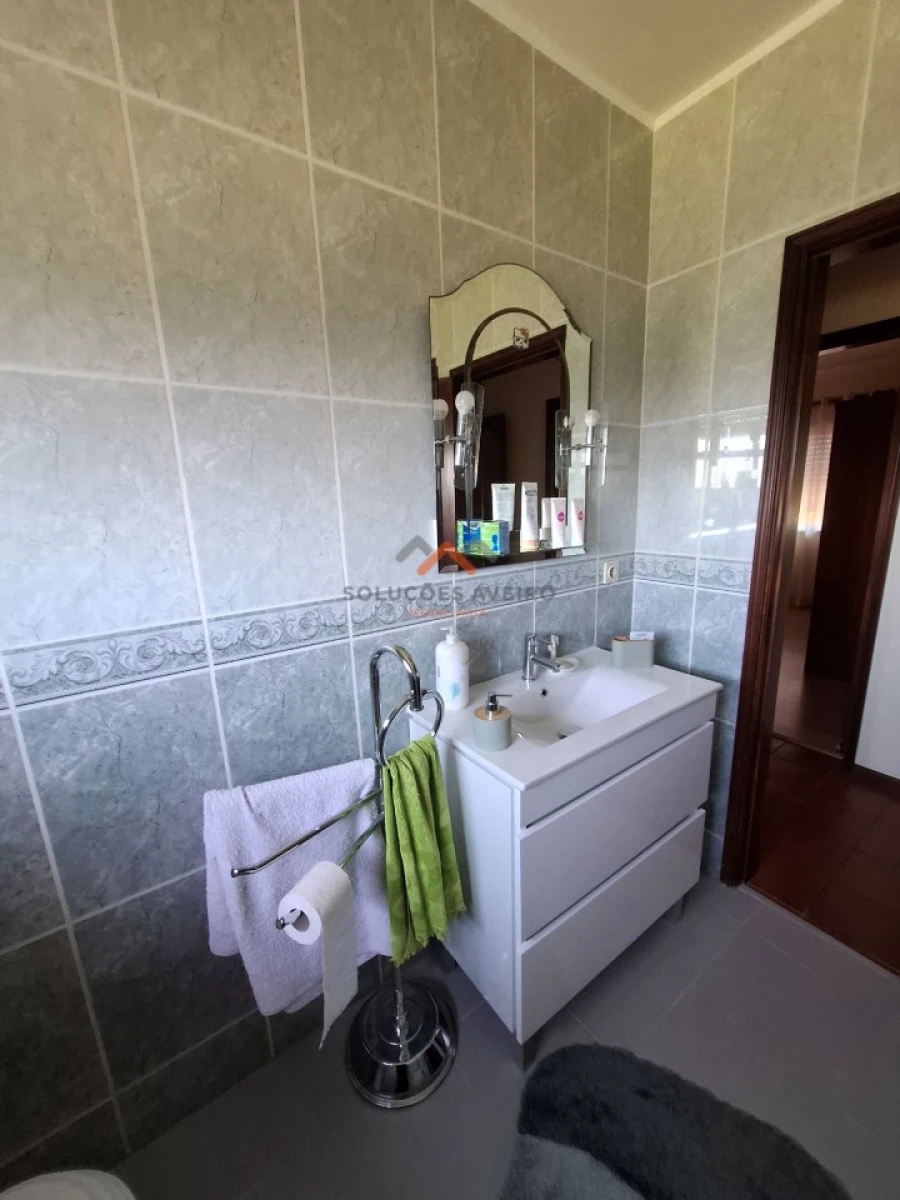 Moradia T3 para Venda em Oliveirinha Foto 38