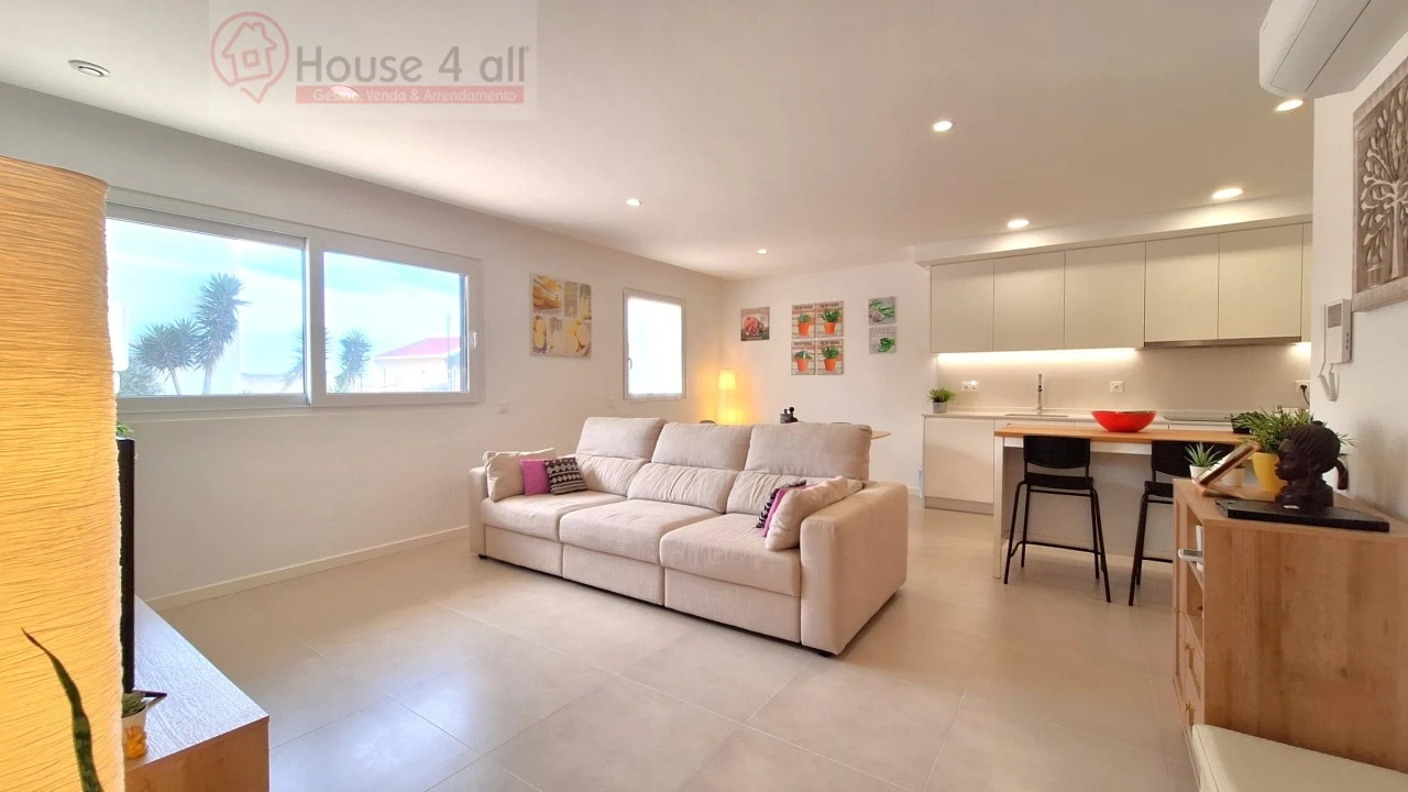 Apartamento T2 para Venda em Atouguia da Baleia Foto 7