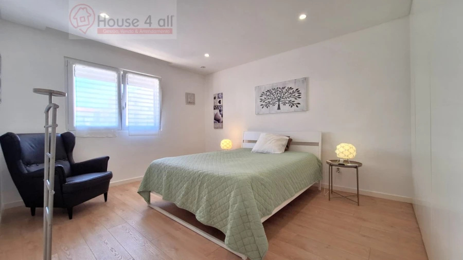Apartamento T2 para Venda em Atouguia da Baleia Foto 11