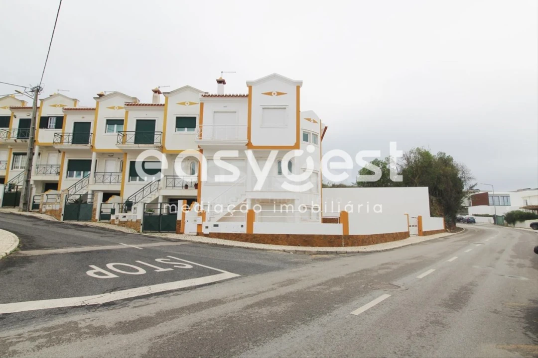 Moradia T4 para Venda em Ericeira Foto 1