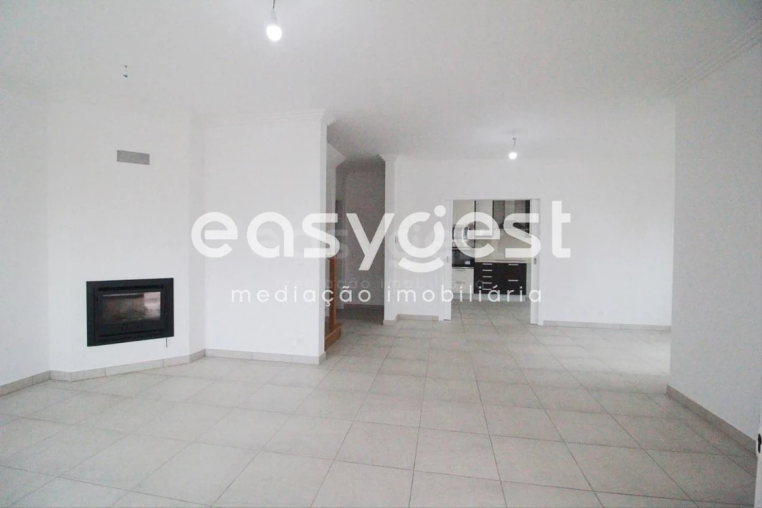 Moradia T4 para Venda em Ericeira Foto 4