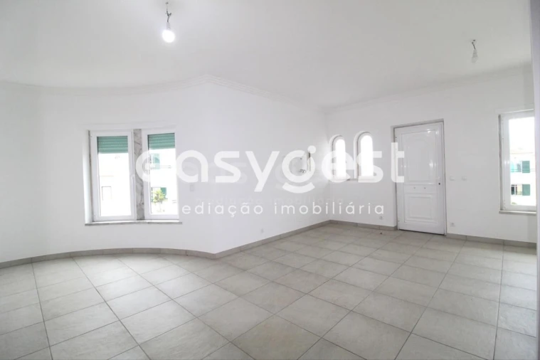 Moradia T4 para Venda em Ericeira Foto 5