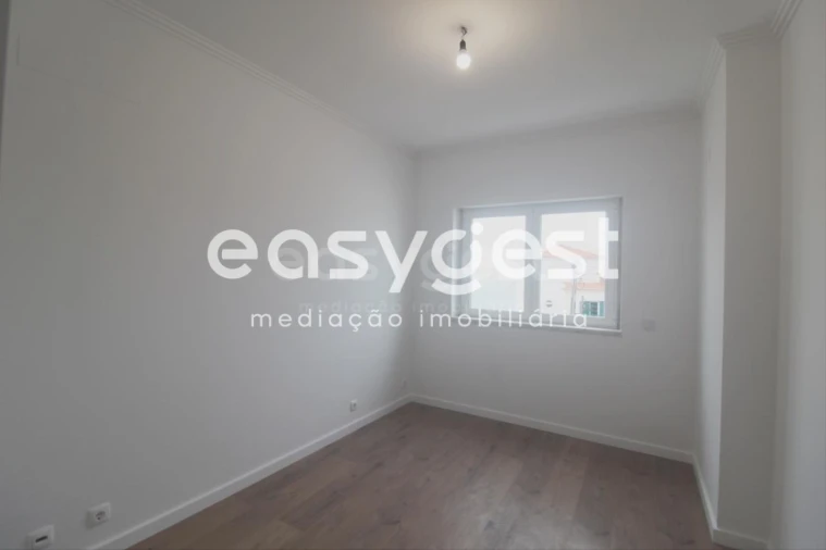 Moradia T4 para Venda em Ericeira Foto 11