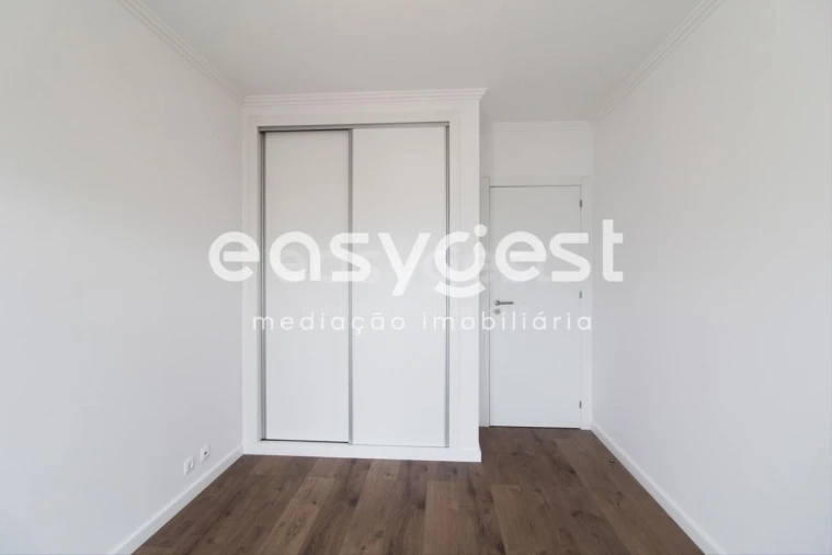 Moradia T4 para Venda em Ericeira Foto 12