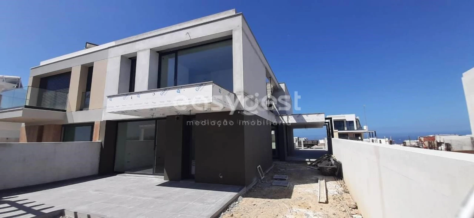 Moradia T4 para Venda em Ericeira Foto 1