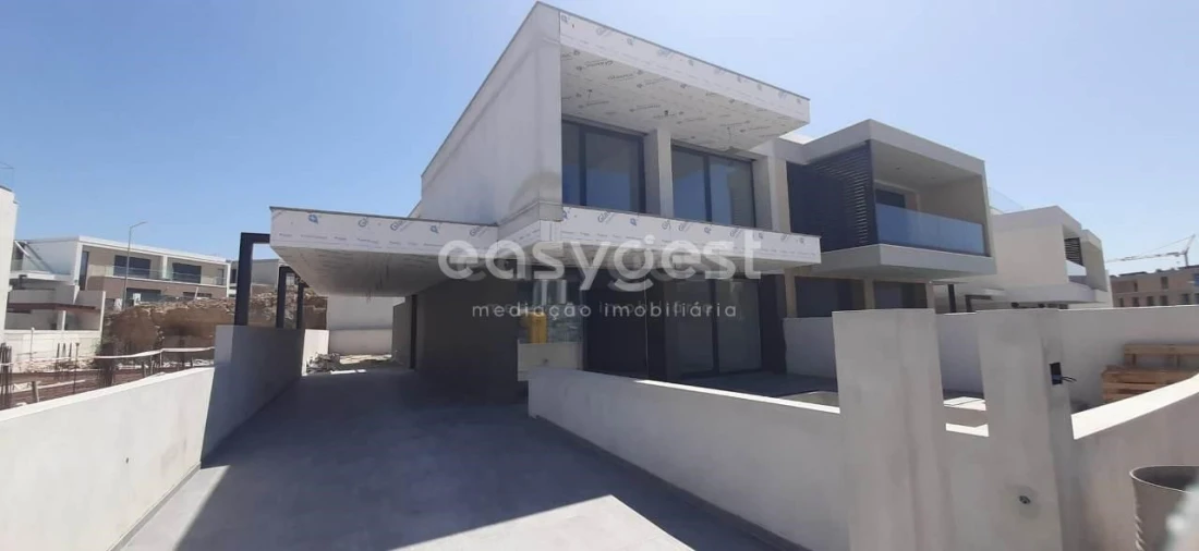 Moradia T4 para Venda em Ericeira Foto 2