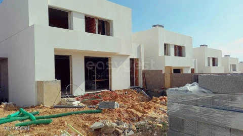 Moradia T4 para Venda em Mafra