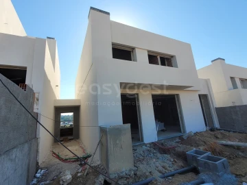 Moradia T4 para Venda em Mafra