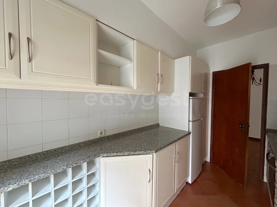 Apartamento T3 para Venda em Carnide Foto 7
