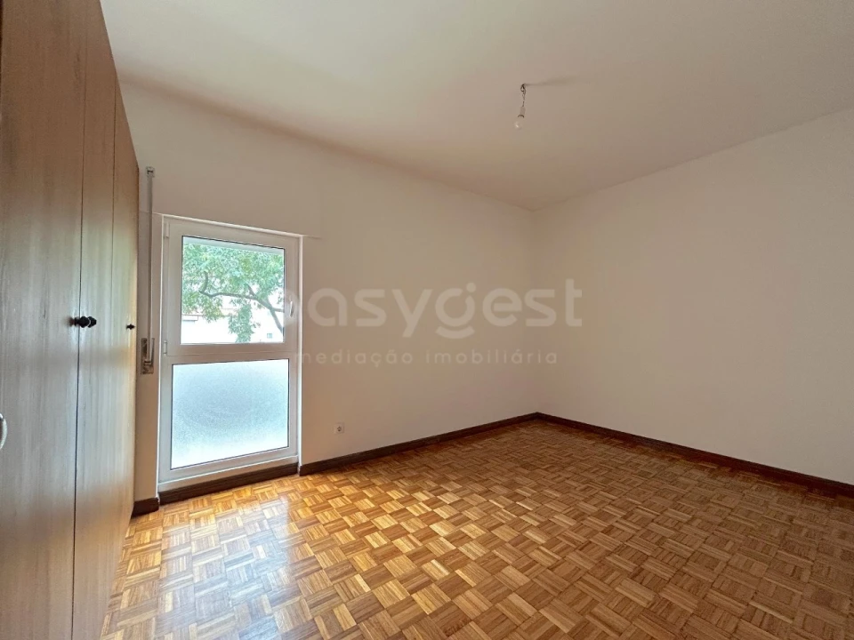 Apartamento T3 para Venda em Carnide Foto 11