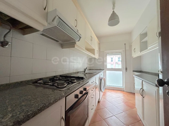 Apartamento T3 para Venda em Carnide Foto 5