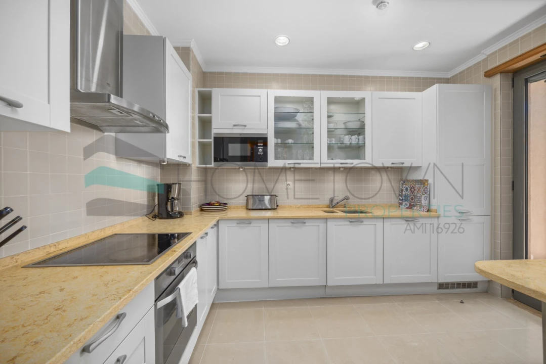 Apartamento T2 para Venda em Quarteira Foto 8