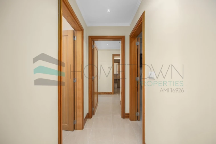 Apartamento T2 para Venda em Quarteira Foto 7