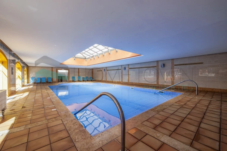 Apartamento T2 para Venda em Quarteira Foto 17